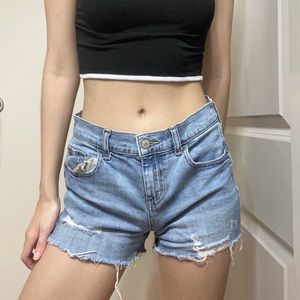 👖Vintage style mid rise distressed mom shorts